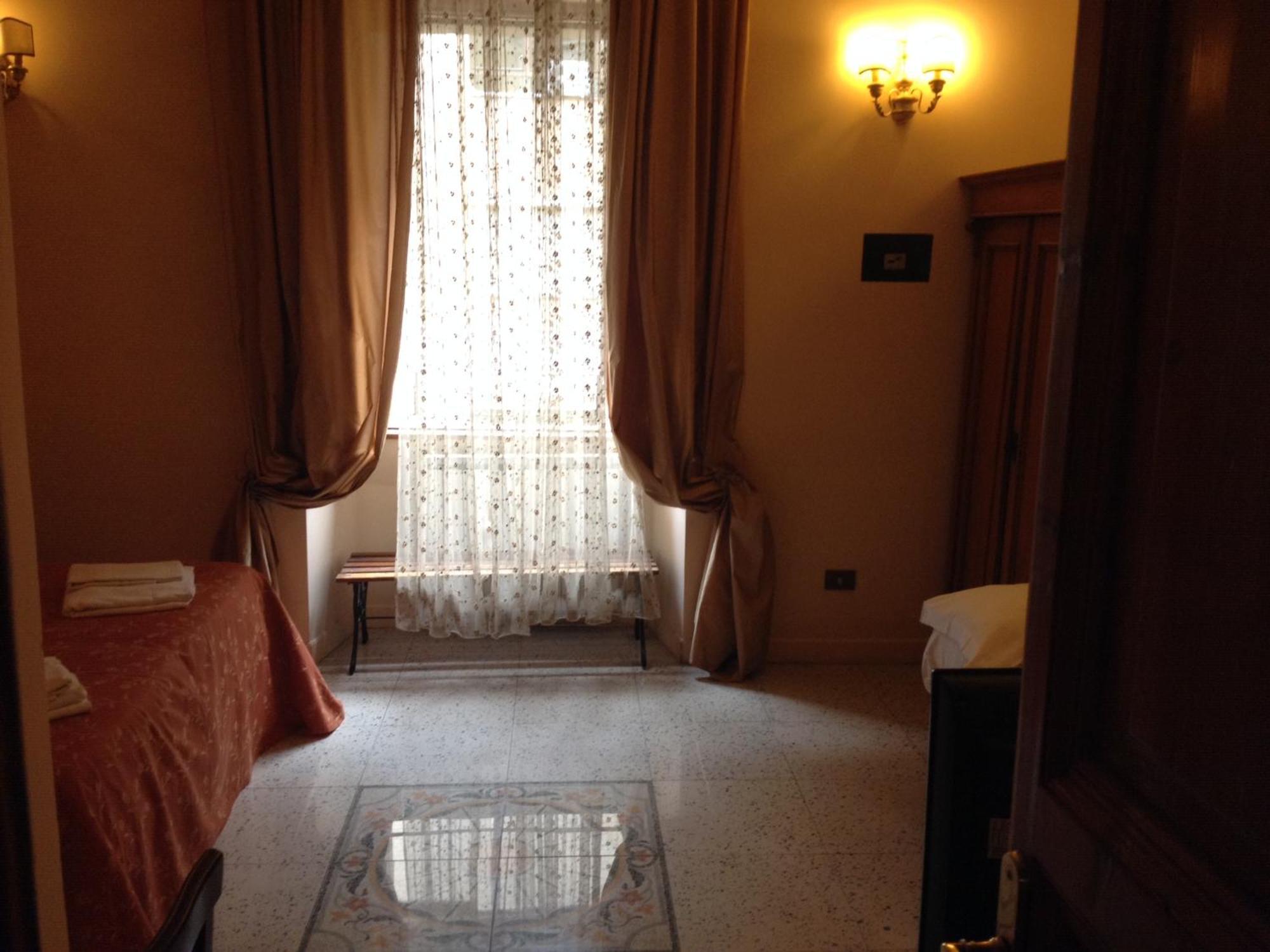Maison De Marta Rome Bilik gambar