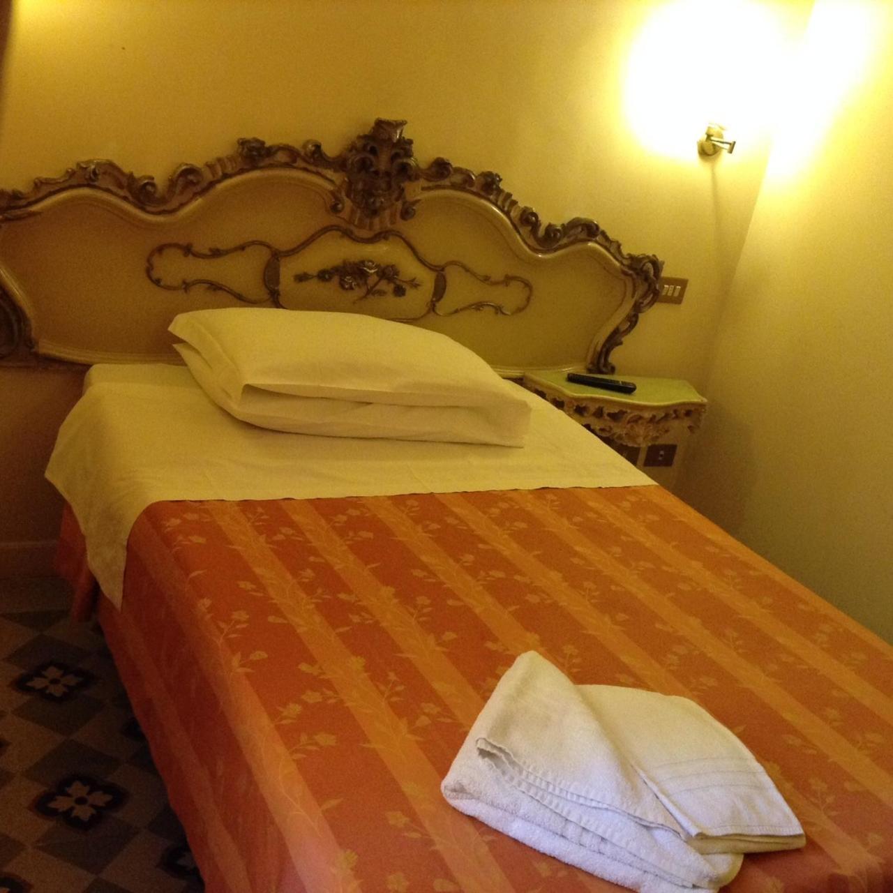 Maison De Marta Rome Bilik gambar