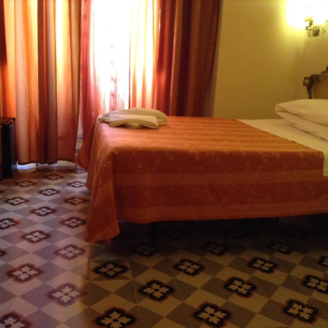 Maison De Marta Rome Bilik gambar